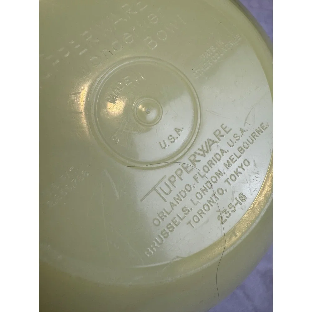 Vintage Tupperware Wonderlier Bowl 7 Inch Yellow Round‎ Container 235-16 Seal